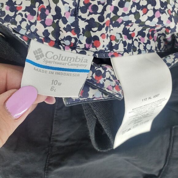 Columbia Women's Black Shorts With Front Waist Tie, Pockets, Back Zipper Pocket - Picture 3 of 7